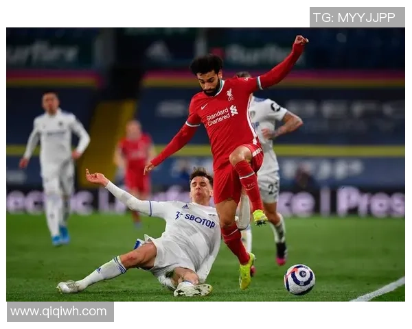 英超巅峰对决：利兹联与利物浦的战术解析与球员表现分析